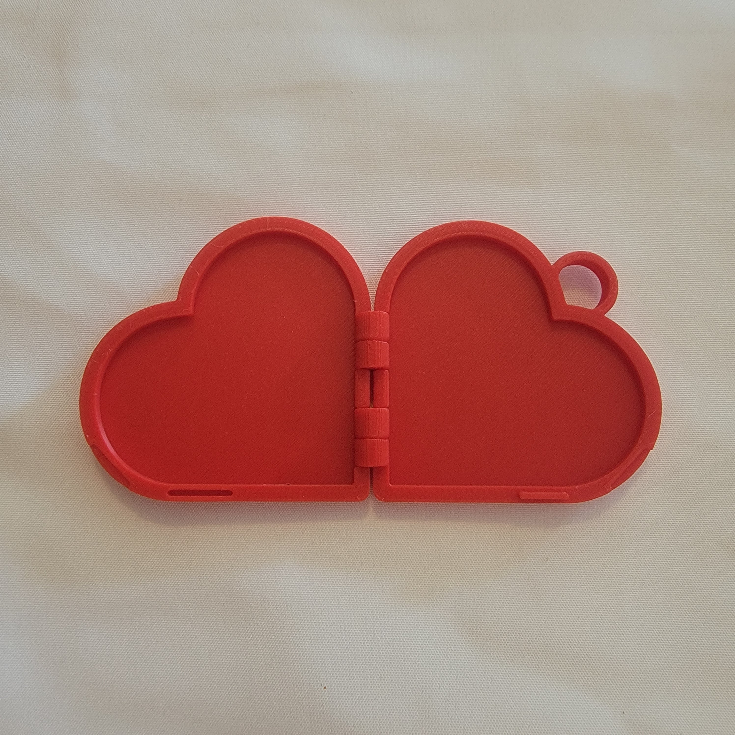 Hinged Heart Keepsake Ornament | 3D Printed Photo Locket Gift Box