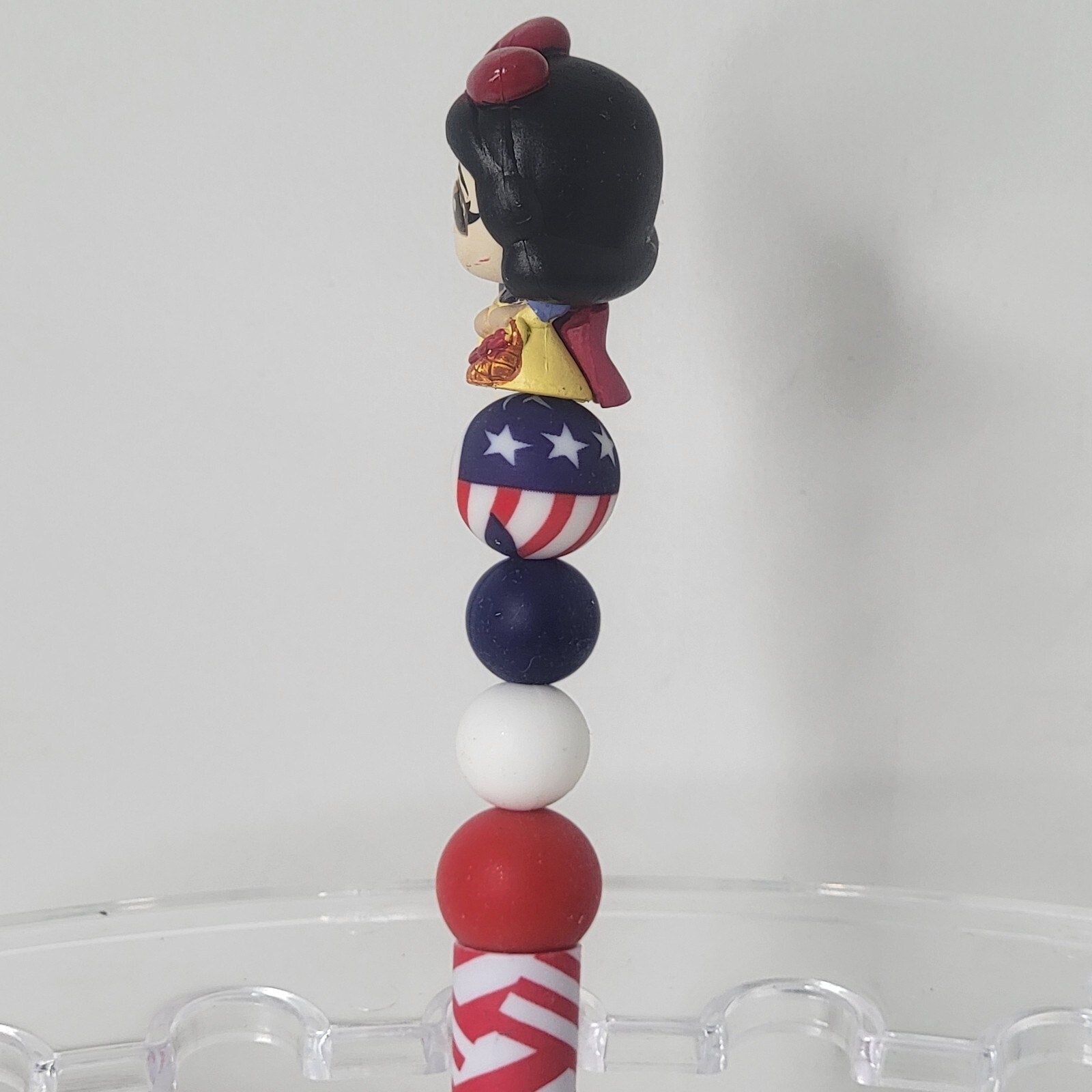 Disney Doorables Beaded Pen Snow White Basket of Apples Patriotic USA Flag