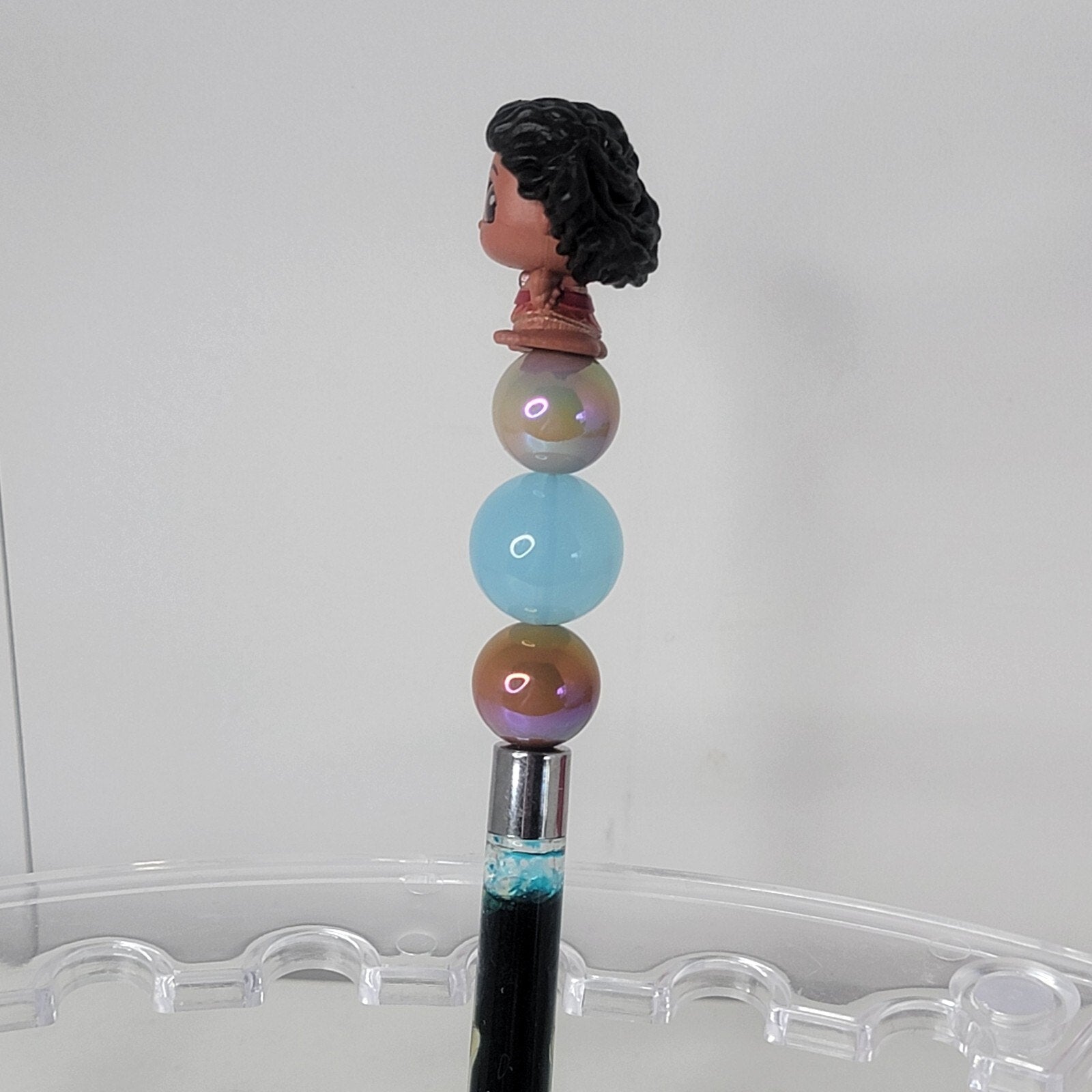 Disney Doorables Beaded Pen Moana from Moana 2 Movie Snowglobe Base Moving Water