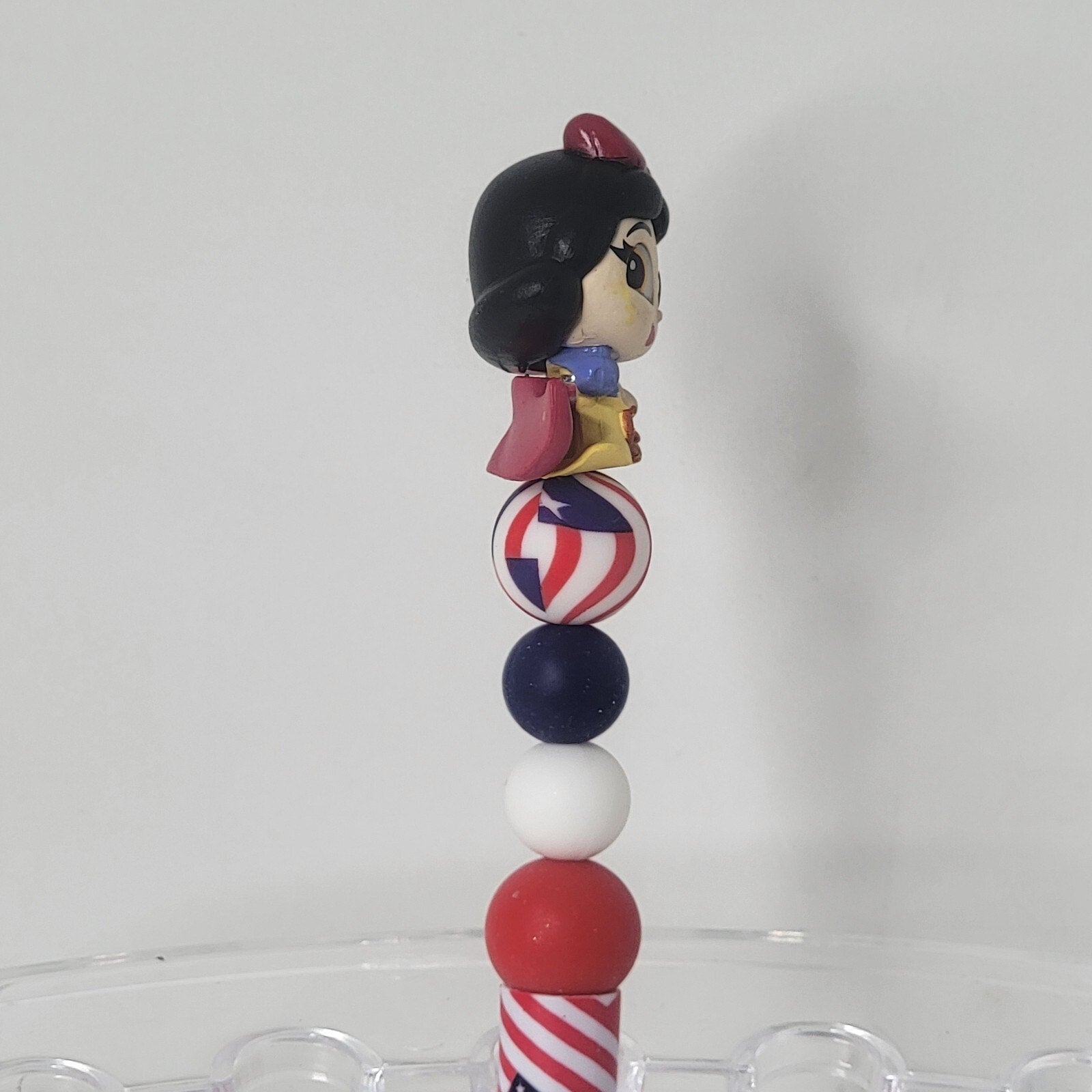 Disney Doorables Beaded Pen Snow White Basket of Apples Patriotic USA Flag