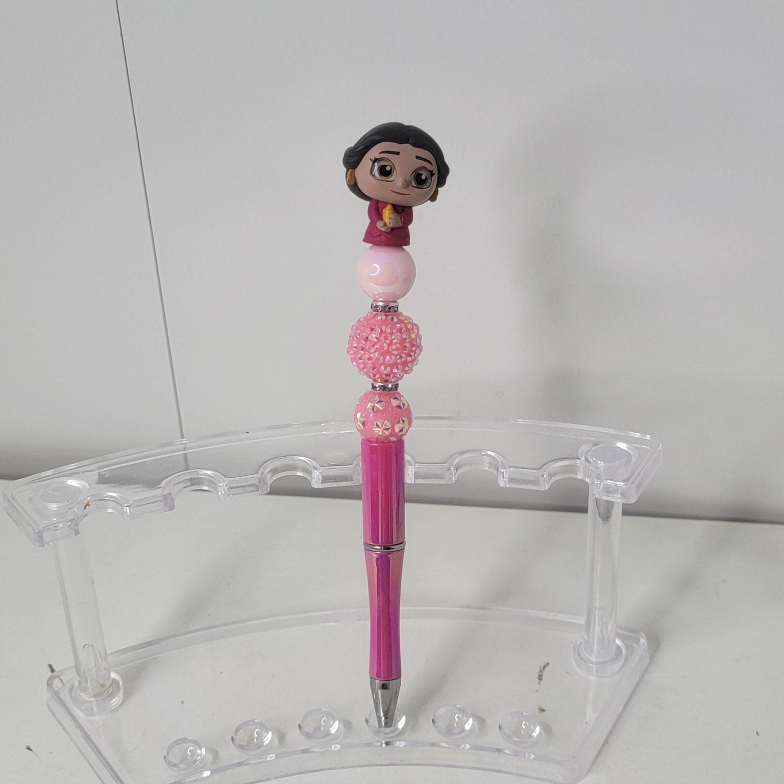 Disney Doorables Beaded Pen Abuela Alma from Encanto UV Base Pink Beads