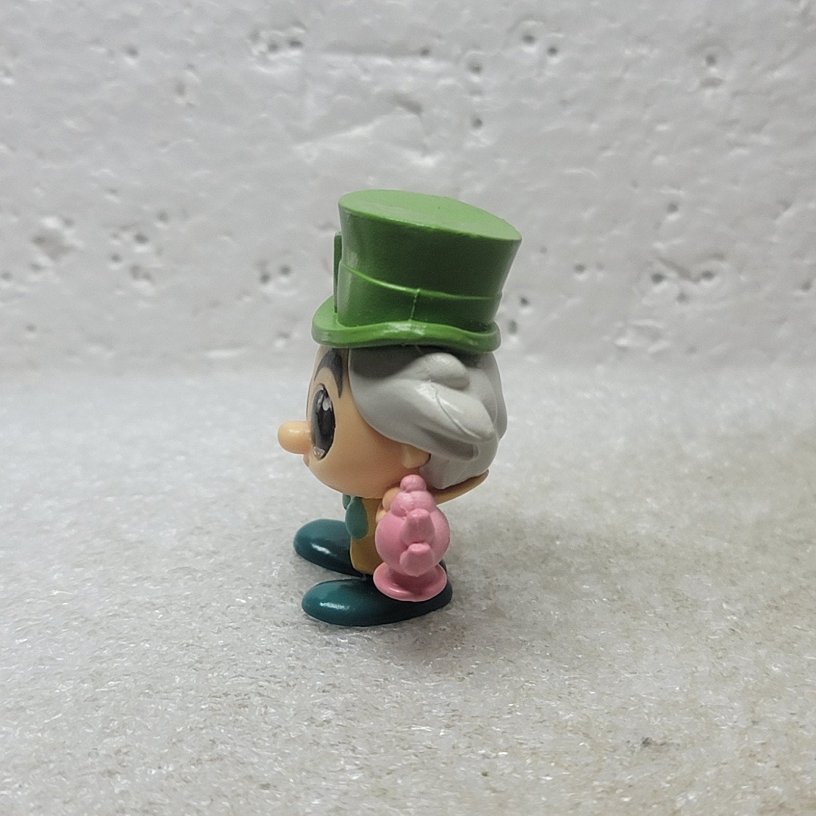 Disney Doorables Mad Hatter Ultra Rare Figure Alice in Wonderland Series 6